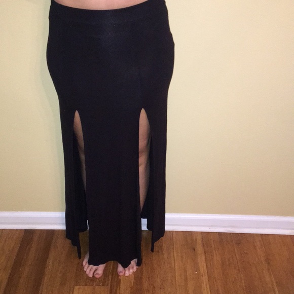 Charlotte Russe Maxi Skirt with two Slits - Picture 1 of 2